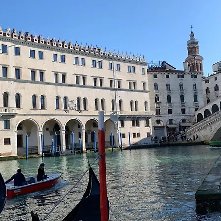 A Pochi Passi Da San Marco *