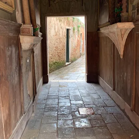 A Pochi Passi Da San Marco Apartament *