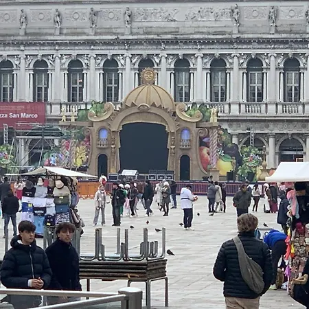 Lägenhet A Pochi Passi Da San Marco *